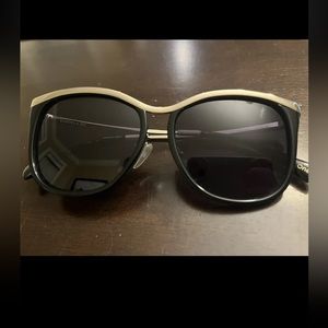 Toms One for One Sandela Black/Gold Butterfly Sunglasses